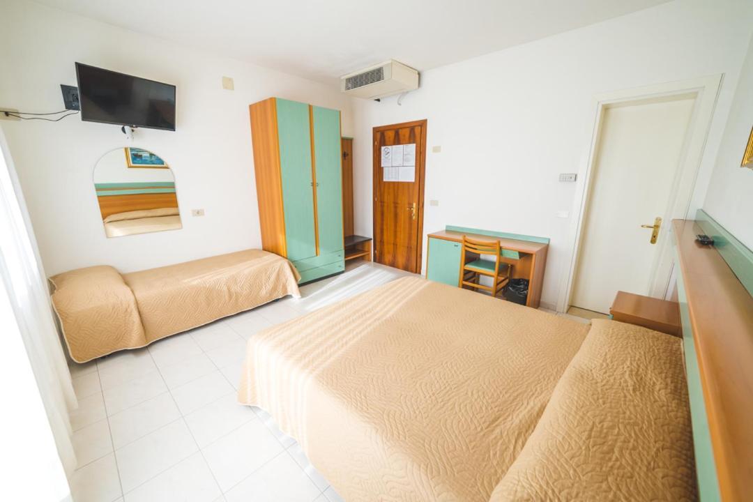 Hotel Grand Prix Соттомарина Экстерьер фото