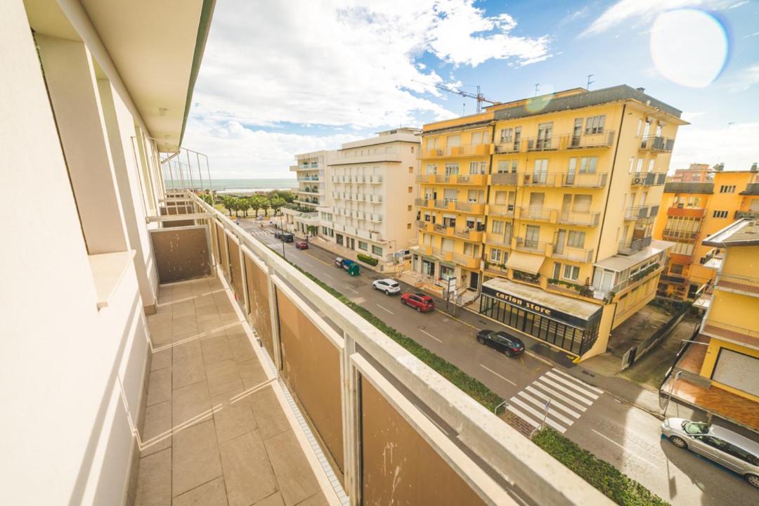 Hotel Grand Prix Соттомарина Экстерьер фото